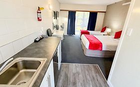 Midway Pacifica Lodge